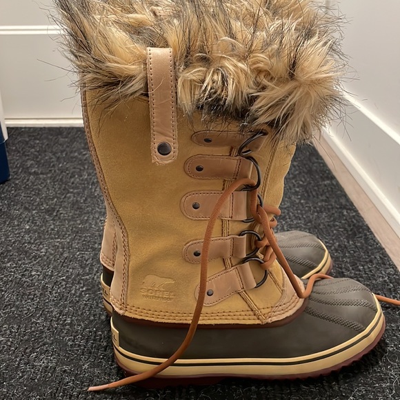 Sorel Joan of Arctic boots - Picture 2 of 5